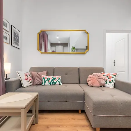 Targowa 21 By Homeprime Warschau